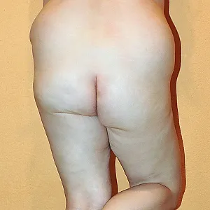 Nackt und geil in Spitzenmules Galeriebild