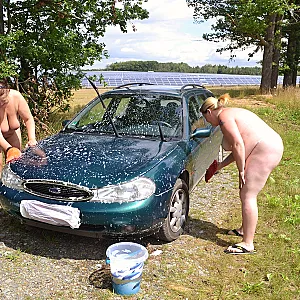 sexy Car-Wash 2-1 gallery image