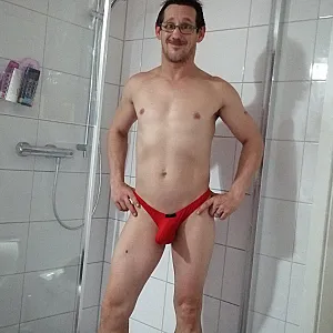 First image of StephanSpritzig's Gallery - showering