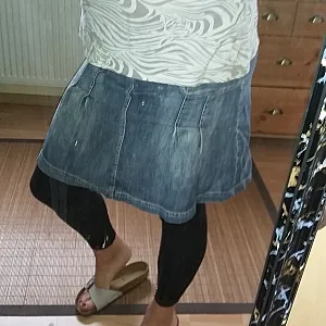 Mit  Rock und  Leggins Galeriebild