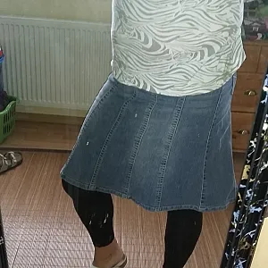 Mit  Rock und  Leggins Galeriebild