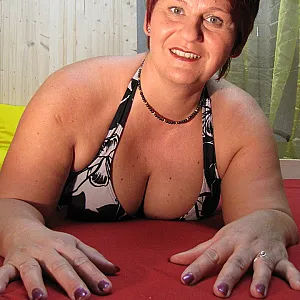 Tankini Posing ... gallery image
