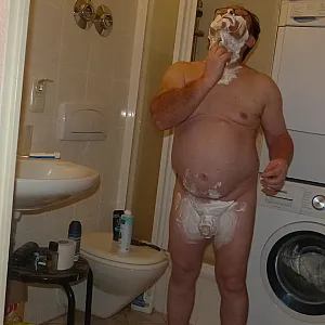 55Paul55 ist Nackt im Bad Galeriebild
