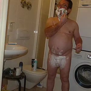 55Paul55 ist Nackt im Bad Galeriebild