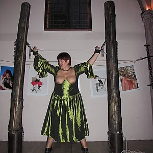 I pose in the green, Cupless Dress gallery image