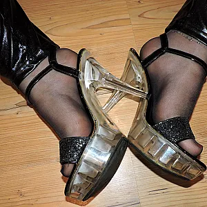 Lack Nylons und sexy Heels Galeriebild