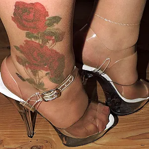 meine Muschie in Strumpfhose und Heels Galeriebild