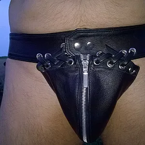 in lederunterhose unterwegs Galeriebild