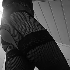 Nylon Sissy Sarah No. 2 Galeriebild