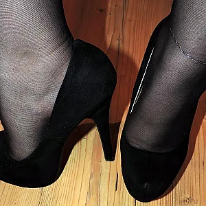 Nylons & High Heels Galeriebild