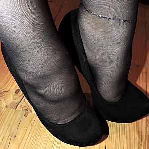 Nylons & High Heels Galeriebild