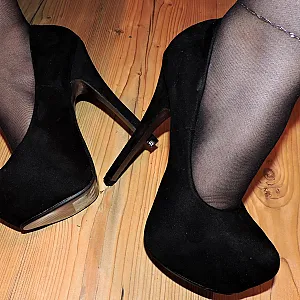 Nylons & High Heels Galeriebild