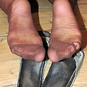 cunt, tits and nylons gallery image