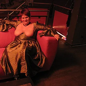 Wide apart in the red lounge gallery image