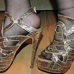 feets in heels gallery image