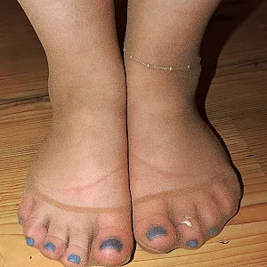 showing off gallery image