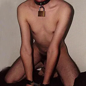 Devoter Bi-Boy Galeriebild