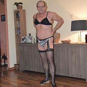 Immer wieder herrlich um so rum zu laufen zu Hause Galeriebild
