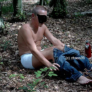 Tobi im Wald Teil 1 Galeriebild