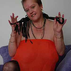 Secretchick40HH cup mature boobs gallery image