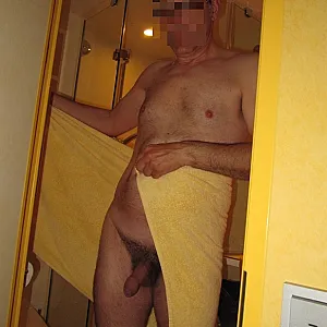 taking a shower gallery image