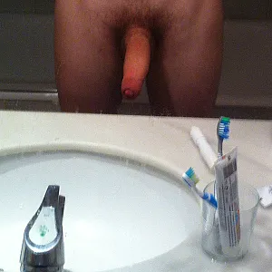 Das erste Bild von Ladysmen95's Galerie - Steifer Jungschwanz im Urlaub