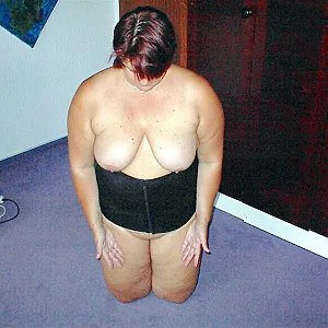 Submissive Anna ... gallery image