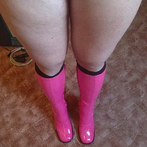 Meine neuen Nuttenstiefel Galeriebild