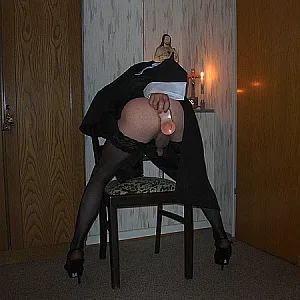 Nun 2 gallery image