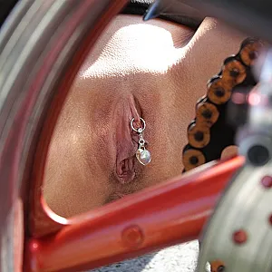 Bikepics with Iris gallery image