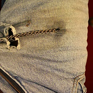 Jeans mit Schwanzkette Galeriebild