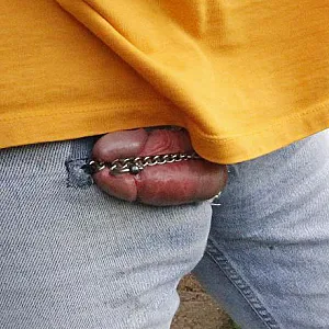 Jeans mit Schwanzkette Galeriebild
