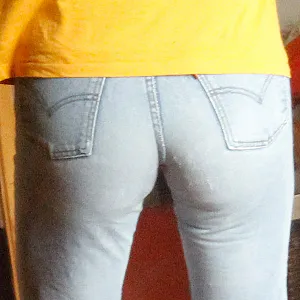 Jeans mit Schwanzkette Galeriebild