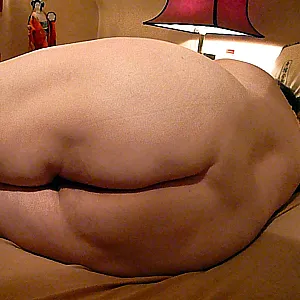 butt-parade gallery image