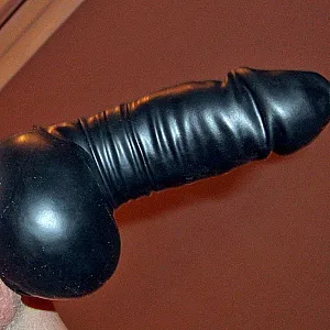 Geil verpackte Latex-Schwänze aus diesem Forum warten auf Eure Kommentare Galeriebild