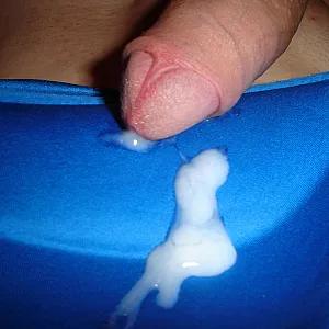 Blaues Spitzenpanty und BH Galeriebild
