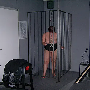 Anna in submissive poses ... gallery image