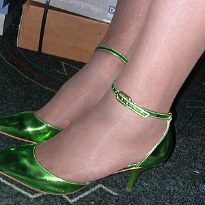 SCHUHE  -  New  Pumps (1)  Gelb / Grün. Galeriebild