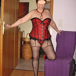 Rote Corsage Galeriebild