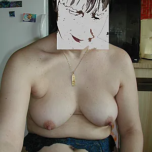 BAS ET PORTE-JARETELLE Galeriebild