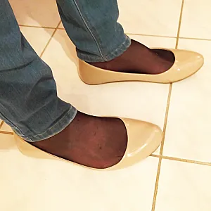 nylons cock and feets gallery image