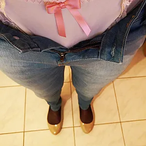 nylons cock and feets gallery image
