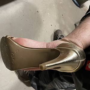 feet and shoegames gallery image