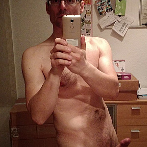 nude gallery image