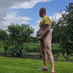 Harter Schwanz im Garten Galeriebild