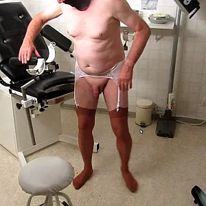 Das erste Bild von pekki0965's Galerie - Vidcap Sklavenuntersuchung 04