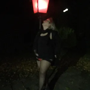 Das erste Bild von Lisa1974's Galerie - An der Lampe