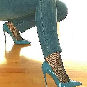 Feets gallery image