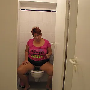 Pissing in Public ... gallery image