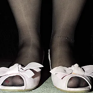 Fotze,Titten,Nylons und Heels Galeriebild
